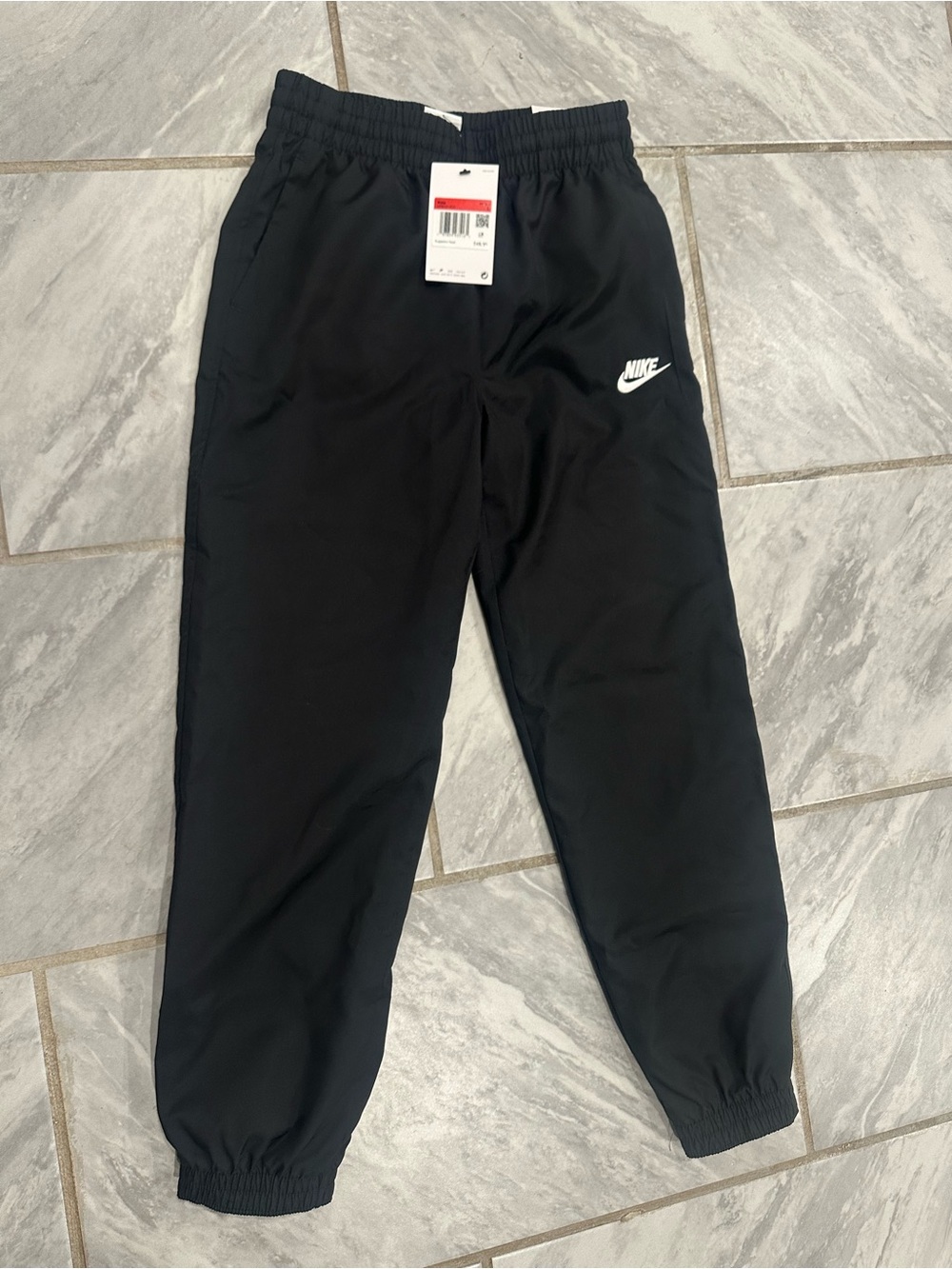 NWT Nike Boys Black Jogger Pants L Standard Fit Polyester Elastic HF8141-010
